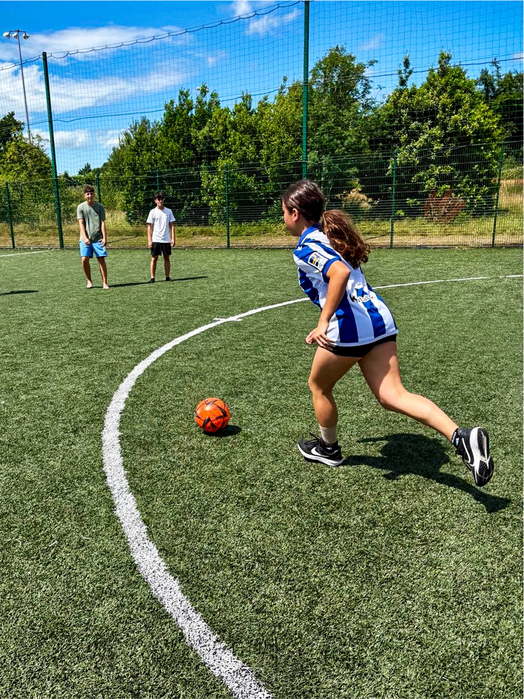 Actividad deportiva incluida en el curso de inglés en Irlanda por inmersión lingüística